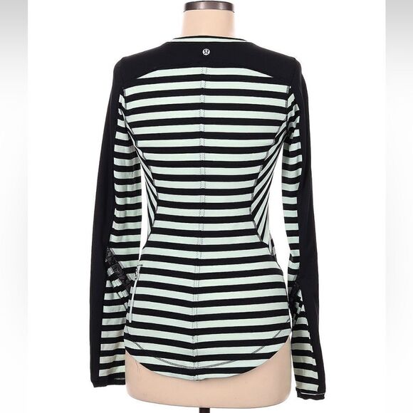 Lululemon size 8 Longsleeve Active Shirt excellent condition. - Picture 11 of 13
